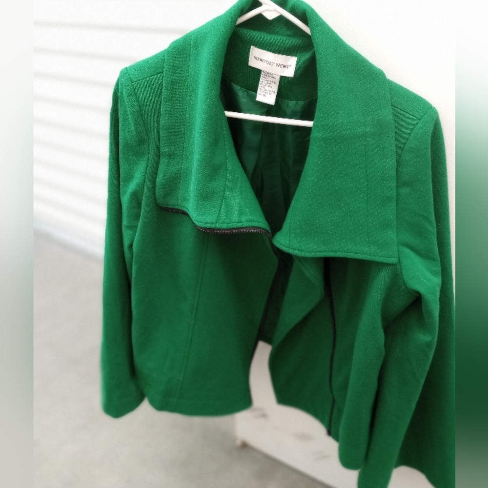 size 16 jacket (like wool)